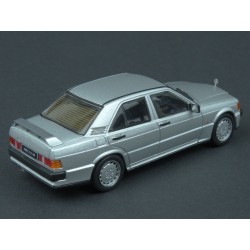 Mercedes Benz (W201) 190E 2.3 16V 1988, WhiteBox 1:43