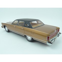 Lincoln Continental Limousine 1975 model 1:18 BoS Models BOS216