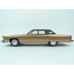 Lincoln Continental Limousine 1975 model 1:18 BoS Models BOS216