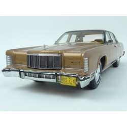 Lincoln Continental Limousine 1975 model 1:18 BoS Models BOS216