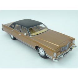 Lincoln Continental Limousine 1975 model 1:18 BoS Models BOS216