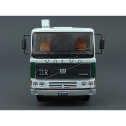 Volvo F10 1983 model 1:43 IXO Models TR010