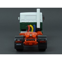 Volvo F10 1983 model 1:43 IXO Models TR010