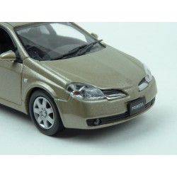 Nissan Primera 2001 (Gold met.) model 1:43 First 43 Models F43-050