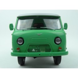 UAZ 452 Van (3741) 1966 (Green) model 1:18 Premium ClassiXXs PCL47070