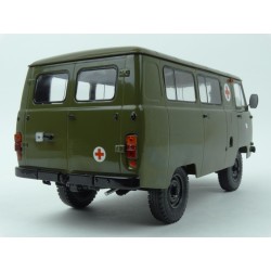UAZ 452A Ambulance ČSLA (3962), Premium ClassiXXs 1:18