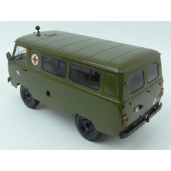 UAZ 452A Ambulance ČSLA (3962), Premium ClassiXXs 1:18