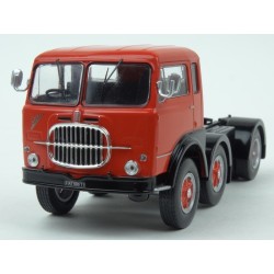 Fiat 690 T1 1961 model 1:43 IXO Models TR027