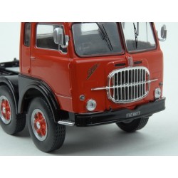 Fiat 690 T1 1961 model 1:43 IXO Models TR027