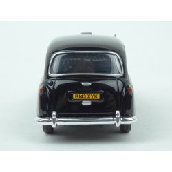 Austin FX4 London Taxi 1985 model 1:43 WhiteBox WB259