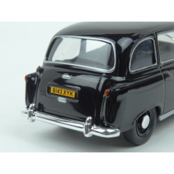 Austin FX4 London Taxi 1985 model 1:43 WhiteBox WB259
