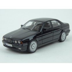 BMW (E34) M5 1994 model 1:43 Neo Models NEO43311