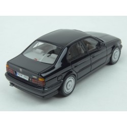 BMW (E34) M5 1994 model 1:43 Neo Models NEO43311