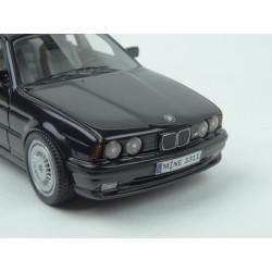 BMW (E34) M5 1994 model 1:43 Neo Models NEO43311