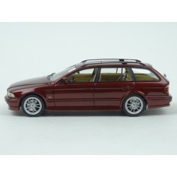 BMW (E39) 520i Touring 2002, Neo Models 1/43 scale