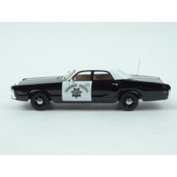 Dodge Polara Sedan California Highway Patrol (Police) 1972 model 1:43 Neo Models NEO46726