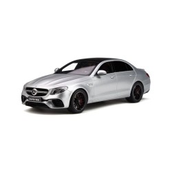 Mercedes Benz (W213) E 63 S AMG 4MATIC+ 2017 model 1:18 GT Spirit GT230