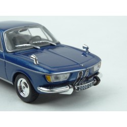 BMW 2000 CS 1966 model 1:43 WhiteBox WB120