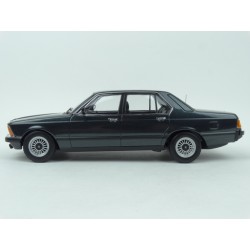 BMW (E23) 733i 1977 (Black met.) model 1:18 KK-Scale KKDC180101