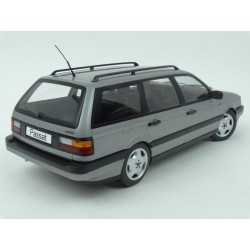 Volkswagen Passat (B3) VR6 Variant 1988 model 1:18 KK-Scale KKDC180071