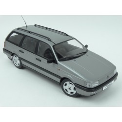 Volkswagen Passat (B3) VR6 Variant 1988 model 1:18 KK-Scale KKDC180071