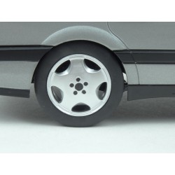 Volkswagen Passat (B3) VR6 Variant 1988 model 1:18 KK-Scale KKDC180071