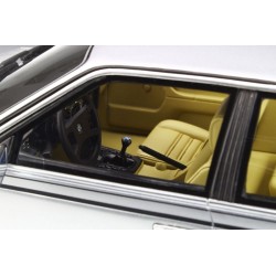 BMW (E24) 635 CSi 1982, OttO mobile 1/18 scale