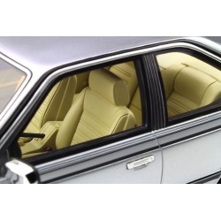 BMW (E24) 635 CSi 1982, OttO mobile 1/18 scale