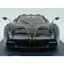 Pagani Huayra Roadster 2018, Looksmart 1/18 scale