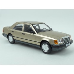 Mercedes Benz (W124) 260 E 1984 model 1:18 MCG (Model Car Group) MCG18098