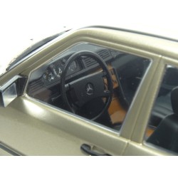 Mercedes Benz (W124) 260 E 1984 model 1:18 MCG (Model Car Group) MCG18098