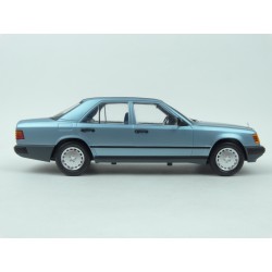 Mercedes Benz (W124) 300 E 1984, MCG (Model Car Group) 1/18 scale
