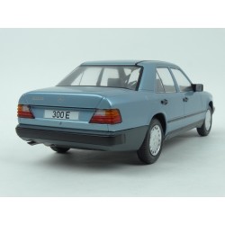 Mercedes Benz (W124) 300 E 1984, MCG (Model Car Group) 1/18 scale