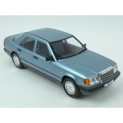 Mercedes Benz (W124) 300 E 1984, MCG (Model Car Group) 1/18 scale