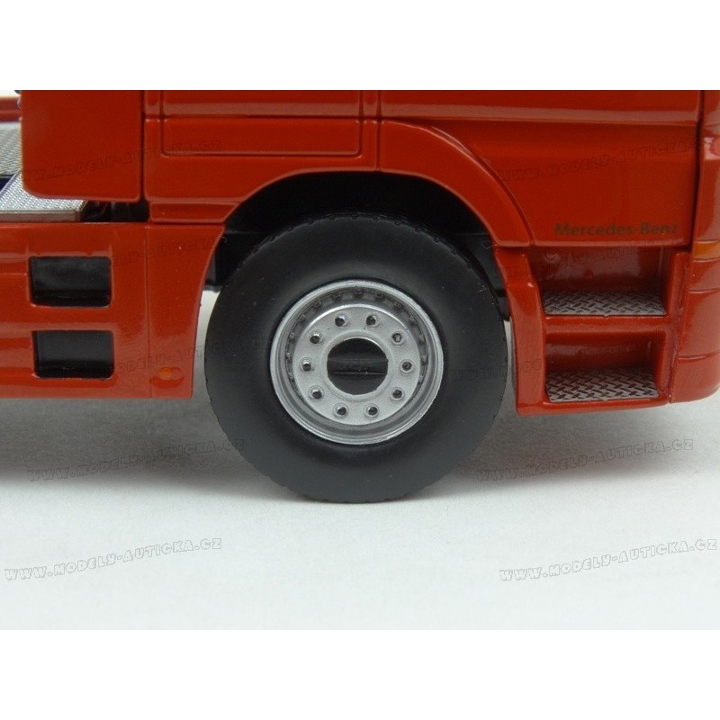 Mercedes 190 2.3-16 rouge (IXO) 1/43e