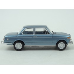 BMW (E10) 2002 ti 1968 (Blue met.) model 1:43 WhiteBox WB295