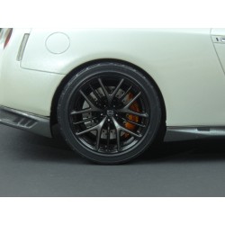 Nissan GT-R R35 2017 (White met.), Tarmac Works 1:18