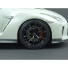 Nissan GT-R R35 2017 (White met.), Tarmac Works 1:18