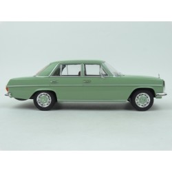 Mercedes Benz (W115) 220 D 1972 (Green) model 1:18 MCG (Model Car Group) MCG18116
