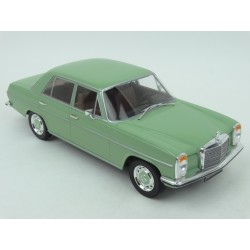 Mercedes Benz (W115) 220 D 1972 (Green) model 1:18 MCG (Model Car Group) MCG18116