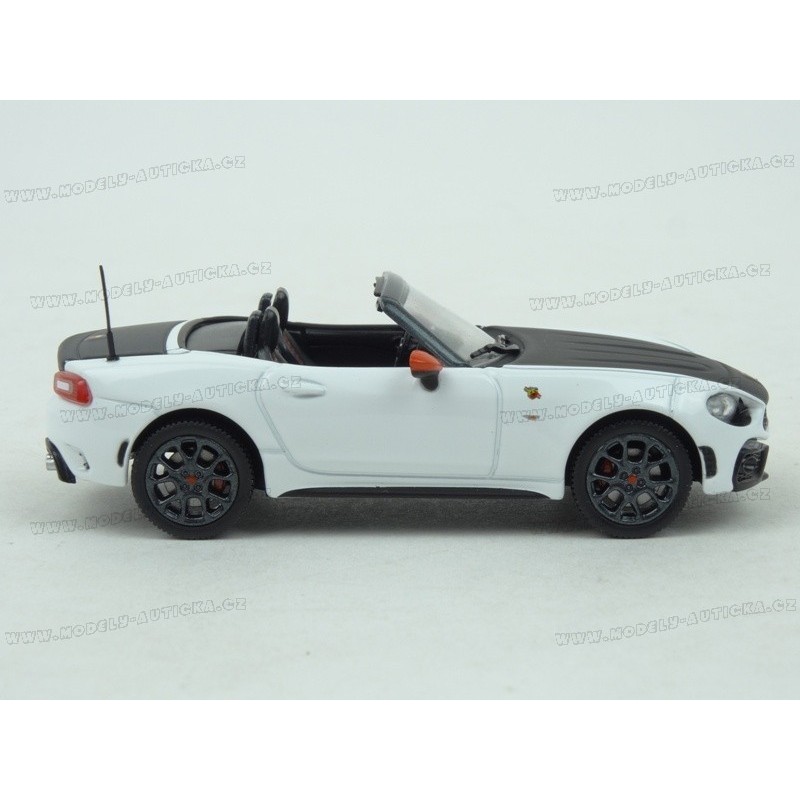 Fiat Abarth 124 Spider Turismo 2017 (White), IXO Models 1/43 scale