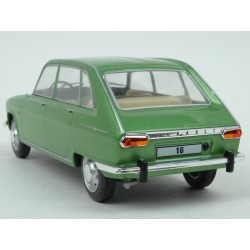 Renault 16 1965 model 1:24 WhiteBox WB124023