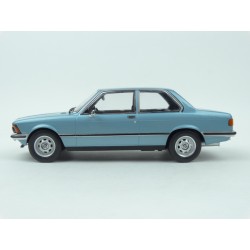 BMW (E21) 318i 1975 (Blue met.) model 1:18 KK-Scale KKDC180042