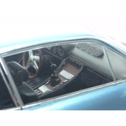 Ferrari 365 GT4 2+2 1972 (Blue met.) model 1:18 KK-Scale KKDC180162