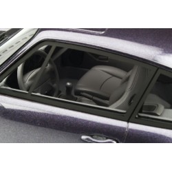 Porsche 911 Type 993 Carrera S (Split Grill) 1997 model 1:18 GT Spirit GT767