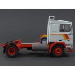 Volvo F10 1983 (White) model 1:43 IXO Models TR038