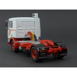 Volvo F10 1983 (White) model 1:43 IXO Models TR038