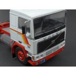Volvo F10 1983 (White) model 1:43 IXO Models TR038