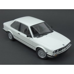 BMW (E30) 323i 1982 (White), Minichamps 1/18 scale