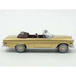Mercedes Benz (W111) 280 SE 3.5 Cabriolet 1969 model 1:43 IXO Models CLC315N